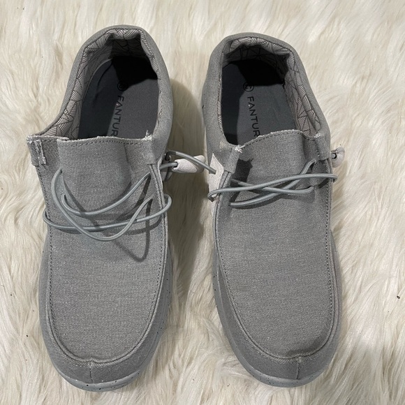 Men’s Fanture Grey Slip On Lightweight Travel Shoes Size 8.5 US! - Picture 3 of 9